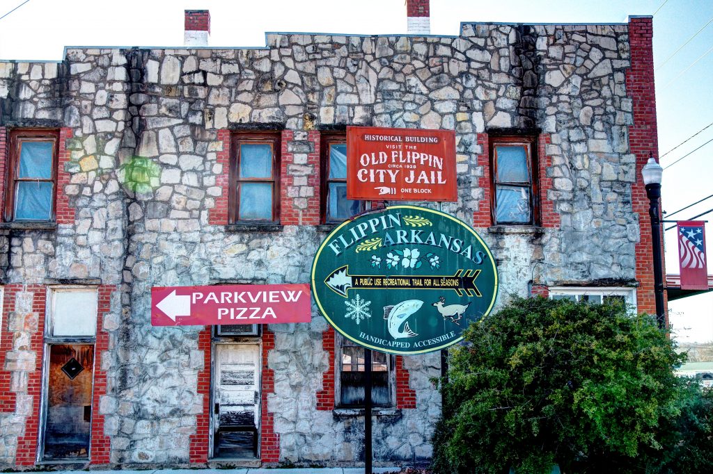 Home Flippin, AR South Shore